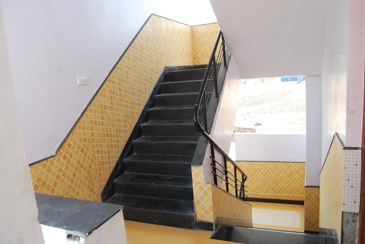 Hotel Utsav Shirdi Dış mekan fotoğraf